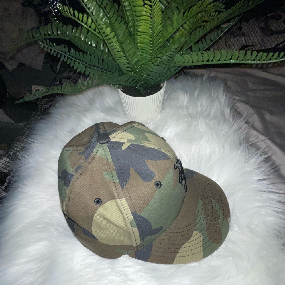 Like new RDS hat 7 1/8 - Picture 3 of 7